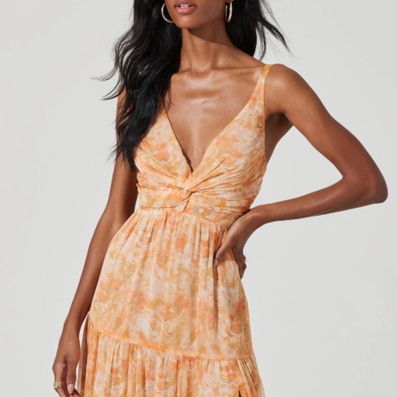 Astr Dresses & Skirts - ASTR The Label - Elsa Floral Tiered Maxi Dress - Small